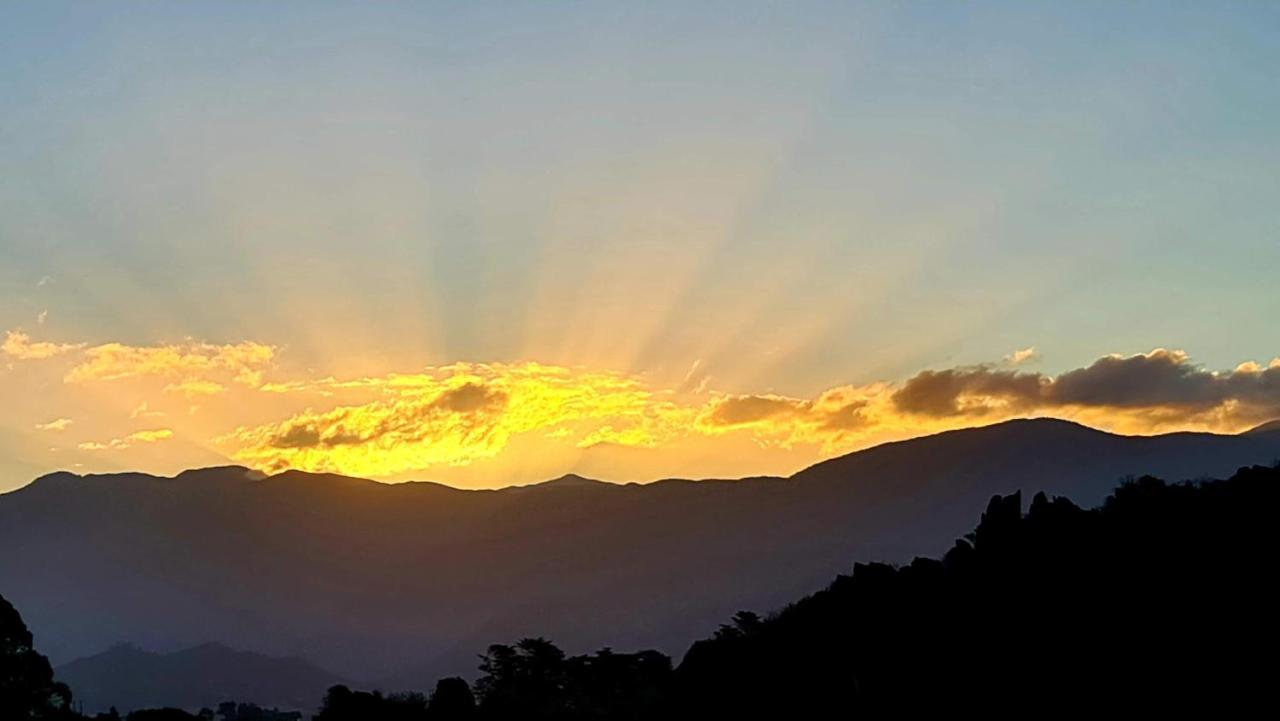 Rocky Ridge Cottage Takaka Buitenkant foto