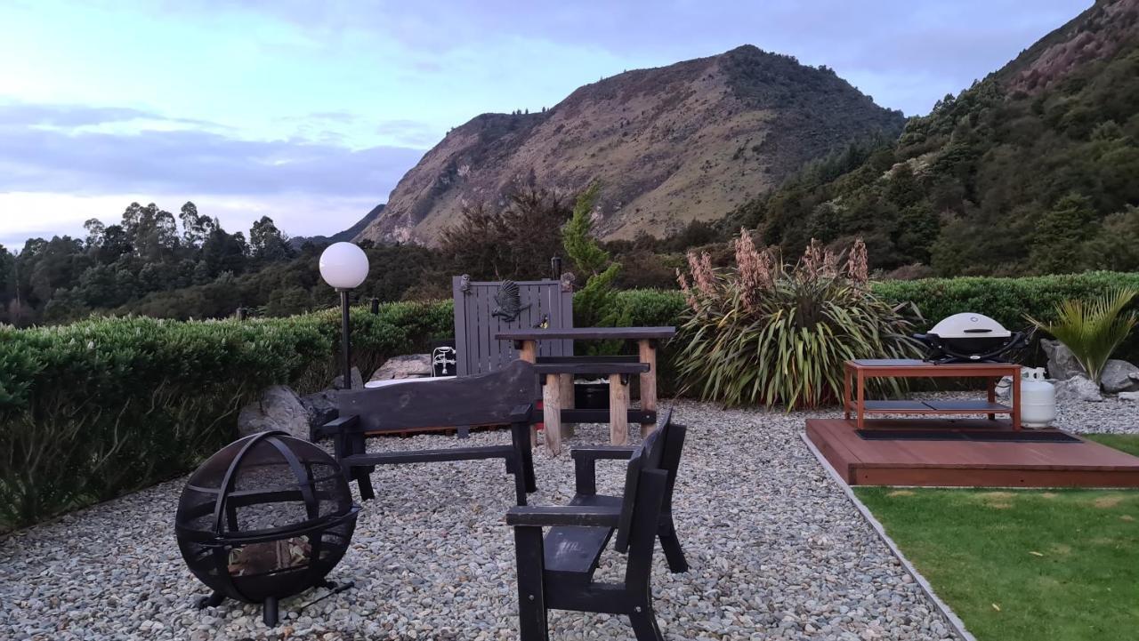 Rocky Ridge Cottage Takaka Buitenkant foto