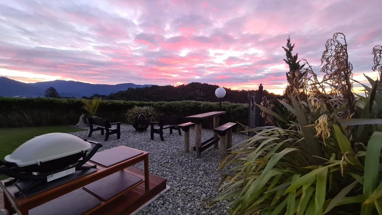 Rocky Ridge Cottage Takaka Buitenkant foto