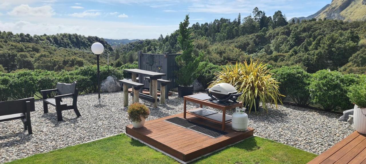 Rocky Ridge Cottage Takaka Buitenkant foto