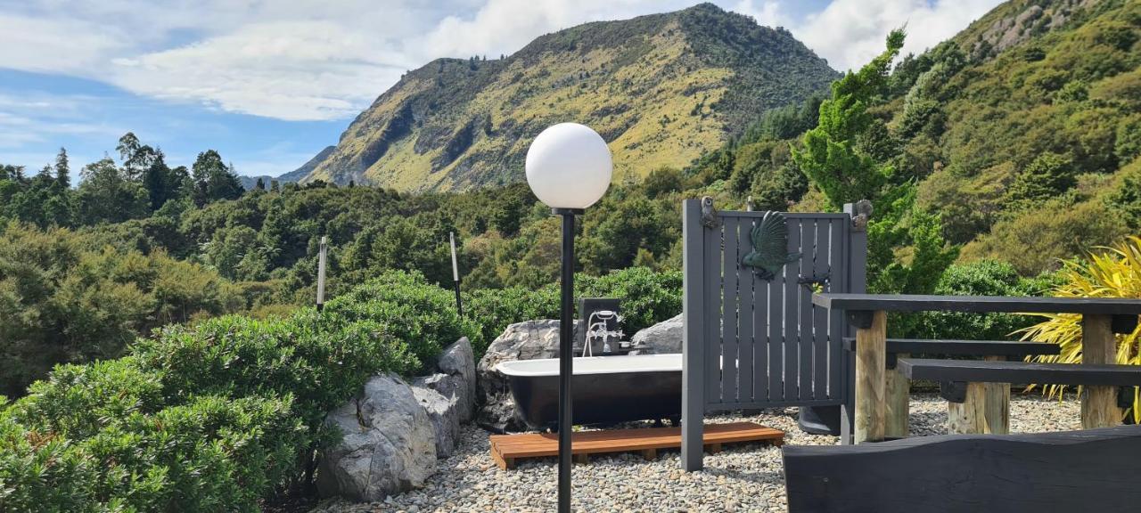 Rocky Ridge Cottage Takaka Buitenkant foto