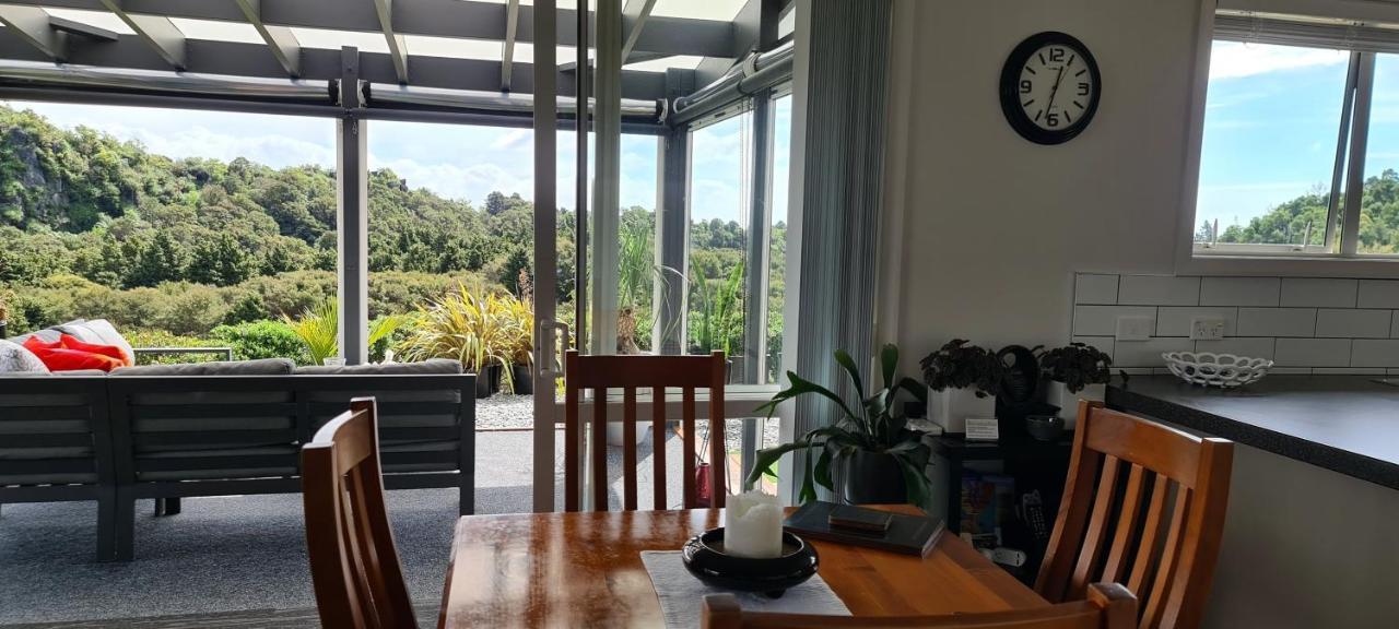 Rocky Ridge Cottage Takaka Buitenkant foto