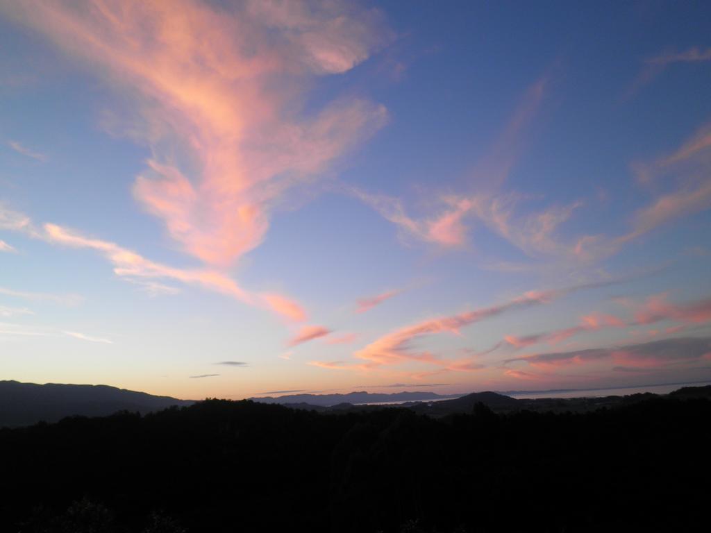 Rocky Ridge Cottage Takaka Buitenkant foto