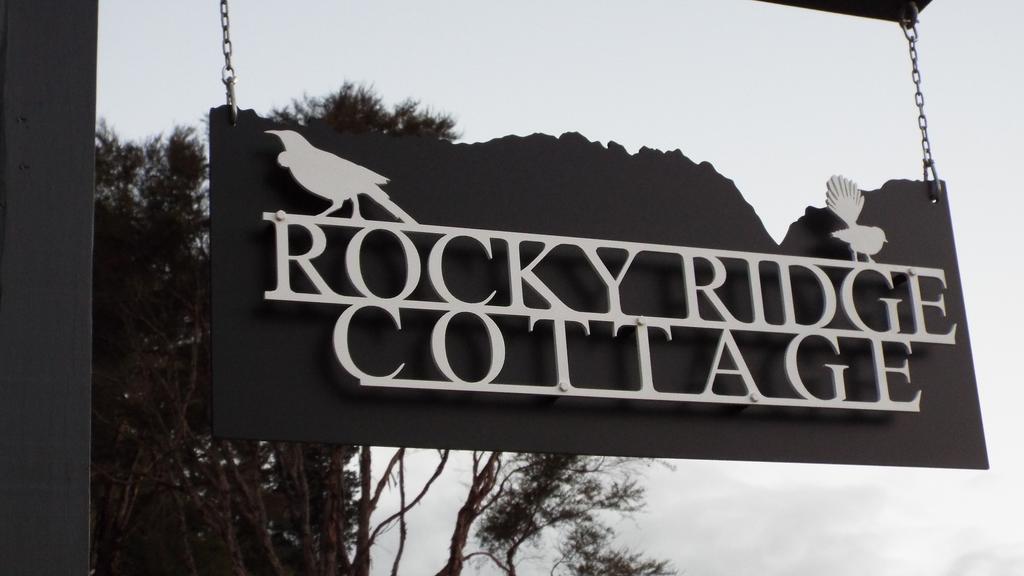 Rocky Ridge Cottage Takaka Buitenkant foto
