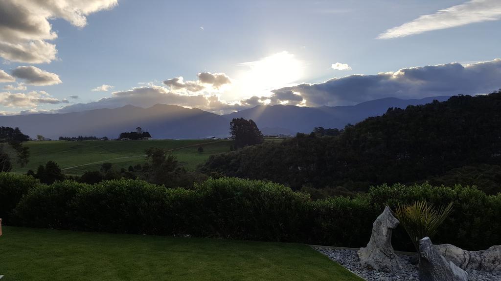 Rocky Ridge Cottage Takaka Buitenkant foto