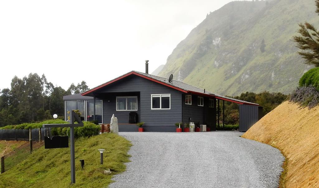 Rocky Ridge Cottage Takaka Buitenkant foto